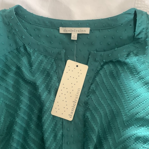 Textured Pattern Dress - Picture 6 of 6